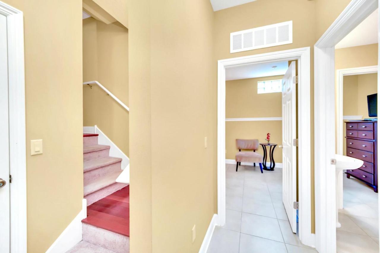 Apartamento Lovely 4br Townhome With Access Near *